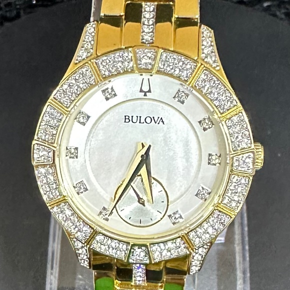 Women's NWT Bulova Mother-of-Pearl Faced w/Diamonds & Crystal Bezel & Gold Band - Picture 1 of 5